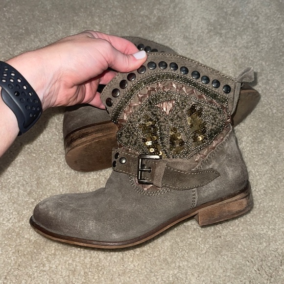 Flying Monkey Boots - Picture 2 of 3